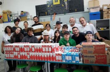 Foto - Doação das Escolas EMEISEF Hermelindo Prestes e E.E Miguel Marvullo